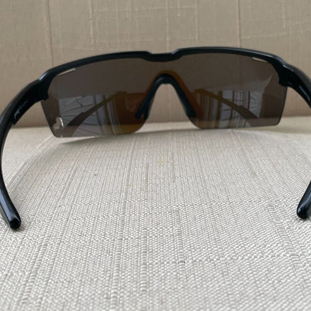 PUGS Men Sunglasses Sport Wrap Blue Mirror Lenses Shades Eye Wear - Picture 11 of 11
